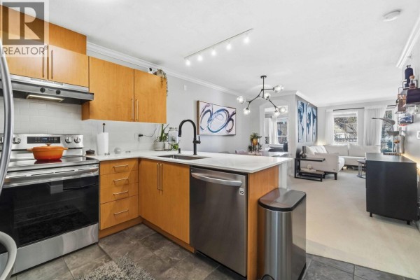 406 1150 E 29th Street, North Vancouver, BC V7K3E2 Photo 3