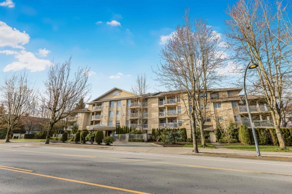 406 13727 74 Avenue, Surrey, BC V3W0M7 Photo 2