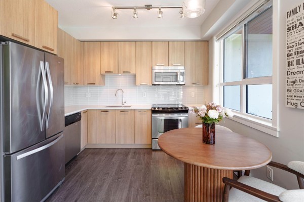 406 15388 105 Avenue, Surrey, BC, photo 3