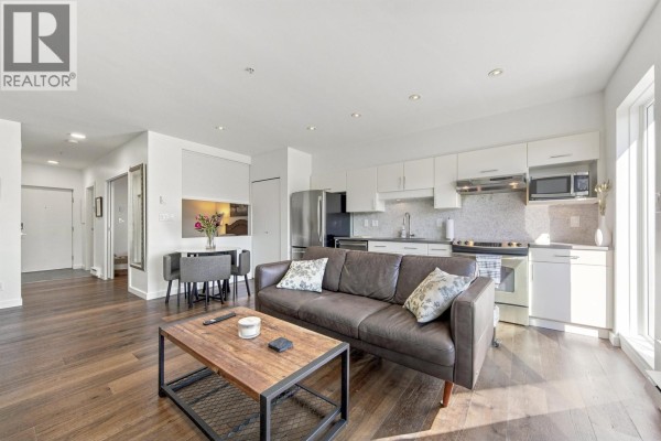 406 1688 Cypress Street Street, Vancouver, BC V6J5J1 Photo 4