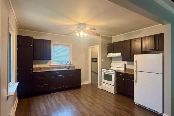 406 Fourth Avenue, Neepawa, MB R0J1H0 Photo 3
