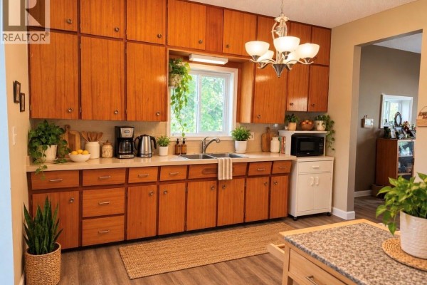 Kitchen - 406 Scott Street, Muenster, SK S0K2Y0 Photo 3