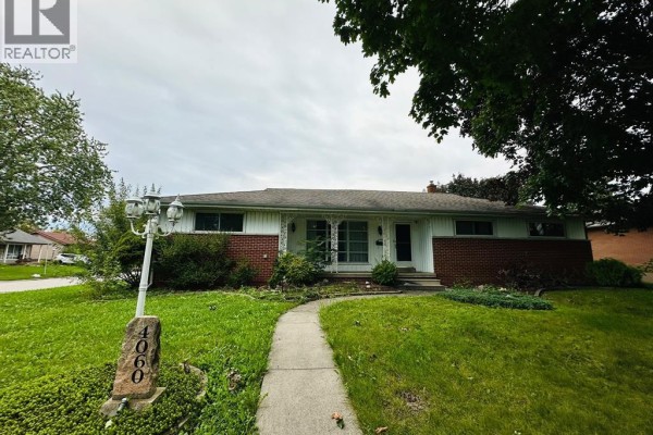 3pc Bathroom - 4060 Churchill Unit# Main, Windsor, ON N9G2E7 Photo 3
