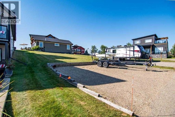 4066, 25054 South Pine Lake Road, Rural Red Deer County, AB T0M1R0 Photo 2