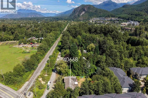 40668 Olson Road, Squamish, BC, photo 3