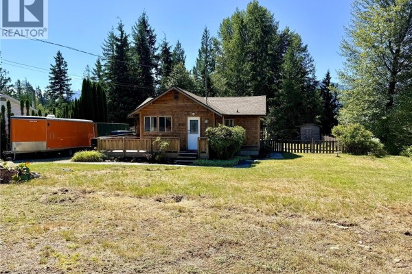Bathroom - 4069 Nimpkish Cres, Woss, BC V0N3P0 Photo 3