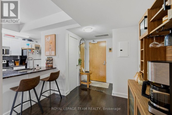 Laundry room - 407 - 179 Metcalfe Street, Ottawa, ON K2P0W1 Photo 5