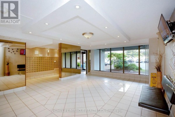 Kitchen - 407 - 21 Knightsbridge Road, Brampton, ON L6T3Y1 Photo 5