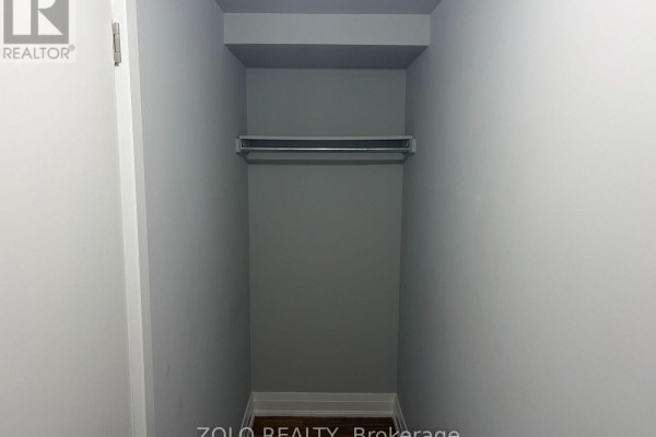 Bathroom - 407 - 2737 Keele Street, Toronto, ON M3M2E9 Photo 5