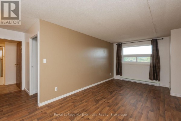 407 - 330 Sixth Avenue W, North Bay, ON, photo 2