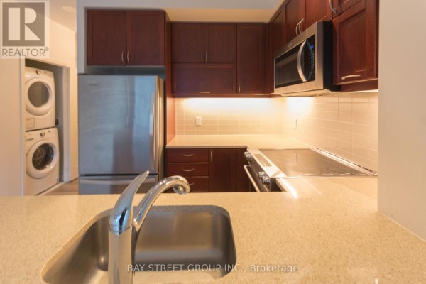 #407 - 39 Annie Craig Drive, Toronto, ON M8V0H1 Photo 3