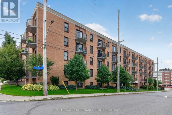 Kitchen - 407 - 50 Burnside Avenue, Ottawa, ON K1Y2M2 Photo 3