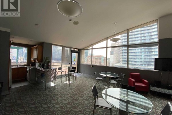 407 - 555 Yonge Street, Toronto, ON, photo 3
