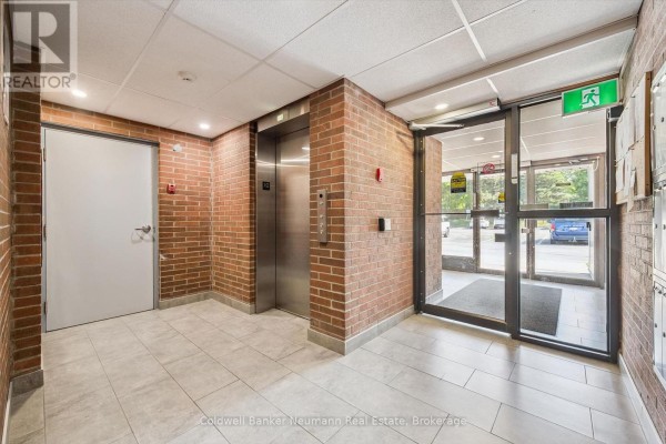Kitchen - 407 - 65 Silvercreek Parkway N, Guelph, ON N1H7R9 Photo 4