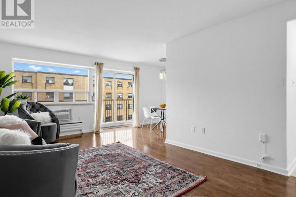 407 - 8 Kingsbridge Court, Toronto, ON M2R1L5 Photo 5
