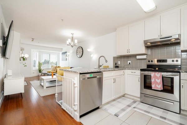 407 12160 80 Avenue, Surrey, BC V3W0V3 Photo 5