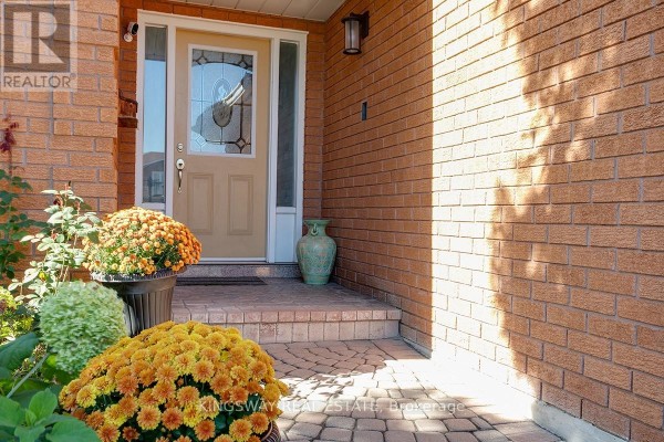407 Glenashton Drive, Oakville, ON L6H4V7 Photo 4