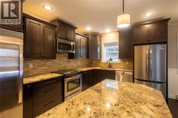 3pc Bathroom - 407 Hamilton Avenue Unit# A, Nelson, BC V1L3G1 Photo 4