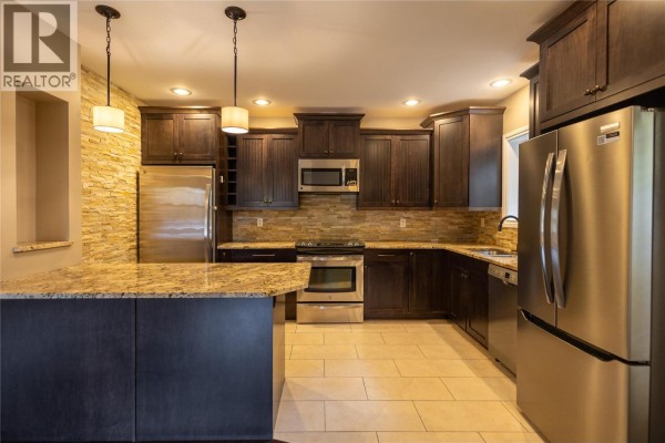 Bedroom - 407 Hamilton Avenue Unit# A, Nelson, BC V1L3G1 Photo 5