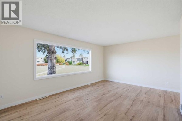 Dining room - 407 Terrace Park, Red Deer, AB T4N1V8 Photo 5