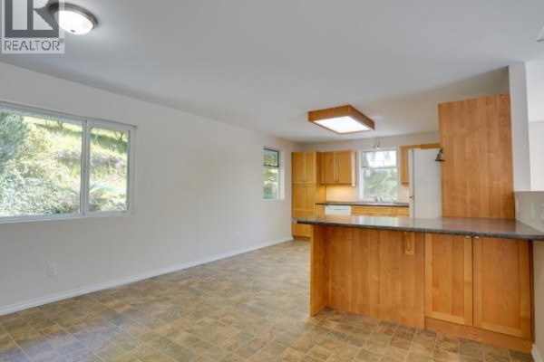 4pc Bathroom - 4070 Highway 101, Powell River, BC V8A4Z3 Photo 5