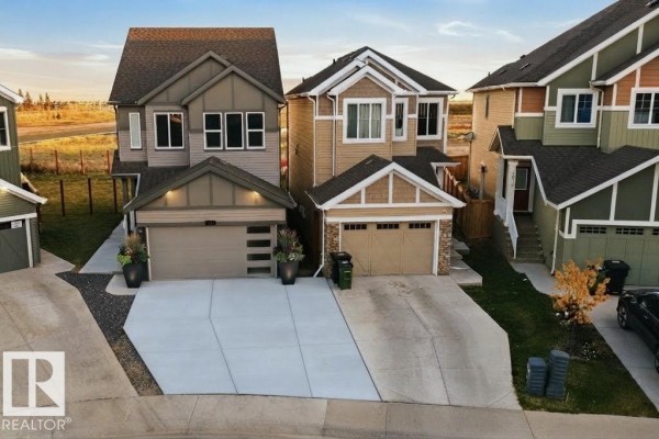 Residential for sale at 4072 Kinsella Wy Sw, Edmonton, AB - MLS® Qm3FLB
