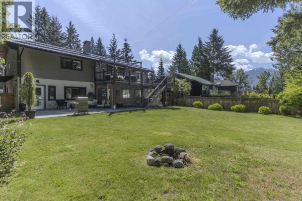 40755 Thunderbird Ridge, Squamish, BC V0N1T0 Photo 2