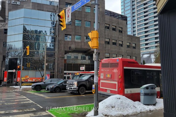 407a Bloor Street E, Toronto, ON M4W3T2 Photo 5