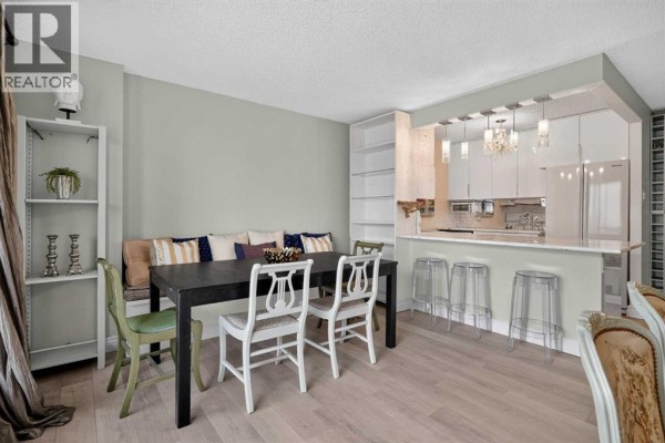 Living room - 408, 718 12 Avenue Sw, Calgary, AB T2R0H7 Photo 4