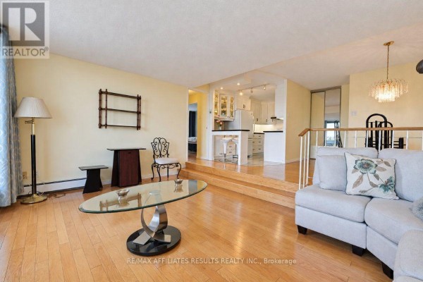 Dining room - 408 - 415 Greenview Avenue, Ottawa, ON K2B8G5 Photo 3