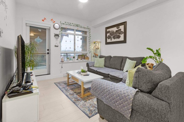 408 19945 Brydon Crescent, Langley, BC V3A4A6 Photo 3
