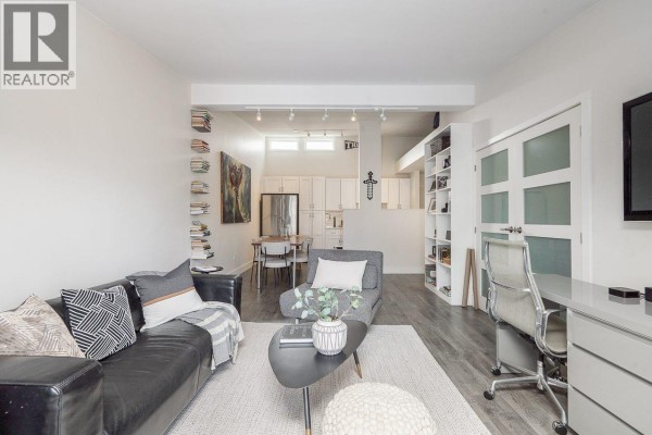 408 2333 Triumph Street, Vancouver, BC V5L1L4 Photo 2