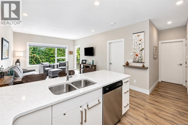 408 280 Island Hwy, View Royal