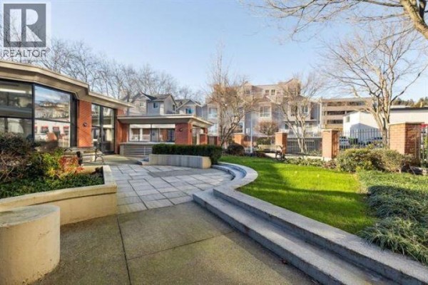 408 610 Victoria Street, New Westminster, BC V3M0A5 Photo 3
