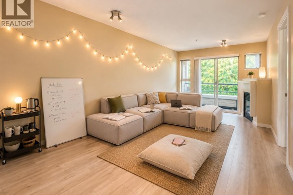 408 9319 University Crescent, Burnaby