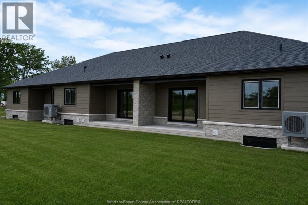 408 Blake Street, Lakeshore, ON, photo 3