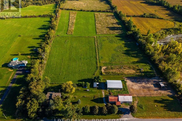 408 Chipmunk Ridge Road, Loyalist, ON K0H2H0 Photo 2