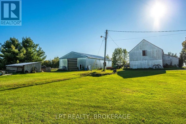 408 Chipmunk Ridge Road, Loyalist, ON K0H2H0 Photo 3