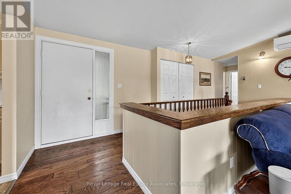 Dining room - 408 Mooney Crescent, Orillia, ON L3V6R4 Photo 5