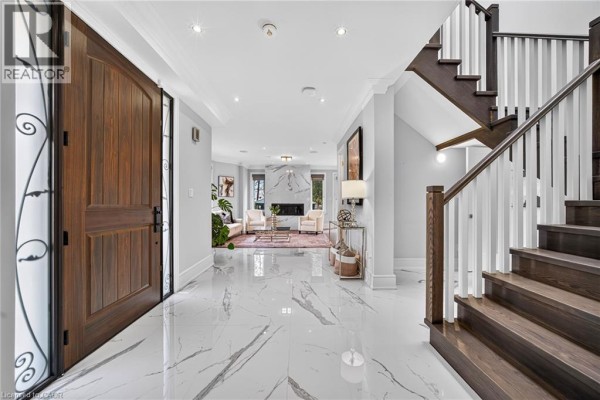 Pantry - 408 Seabourne Drive, Oakville, ON L6L4G1 Photo 4