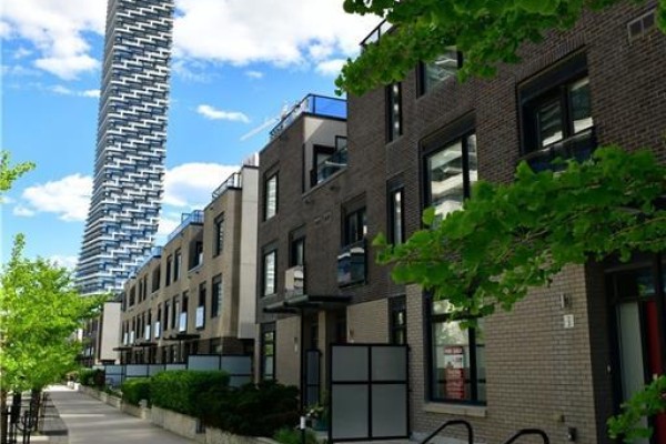 4080 Parkside Village Drive Unit# 3, Mississauga, ON, photo 2