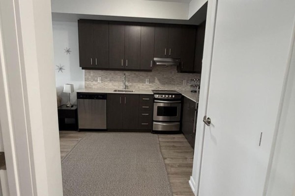 409 - 10 Esplanade Lane N, Grimsby, ON L3M0H1 Photo 5