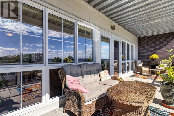 Den - 409 - 130 Water Street, Gananoque, ON K7G0A8 Photo 5