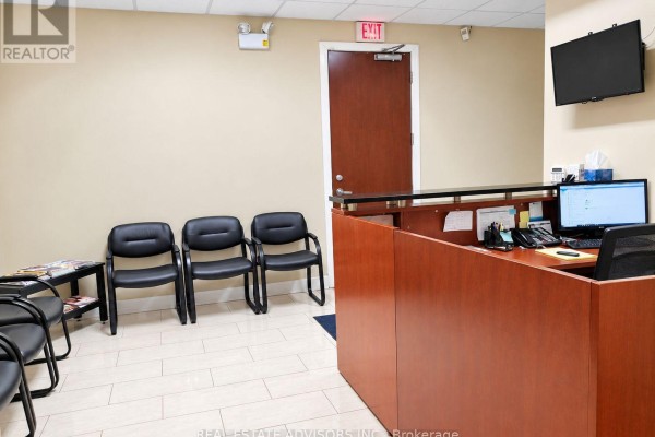 409 - 1585 Markham Road, Toronto, ON M1B2W1 Photo 5