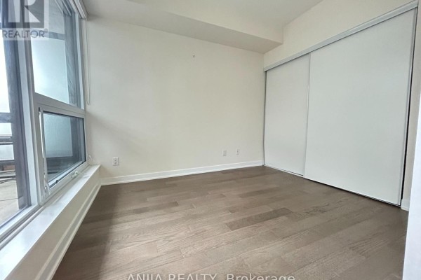 Den - 409 - 17 Dundonald Street, Toronto, ON M4Y1K3 Photo 5