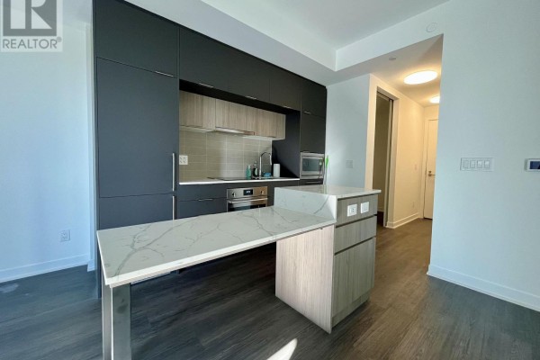 409 - 185 Alberta Avenue, Toronto, ON M6C1C5 Photo 5