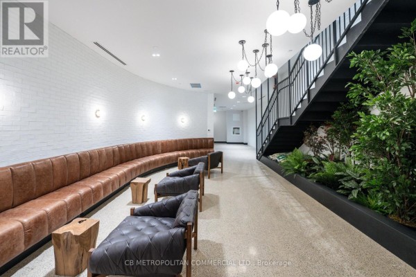 409 - 2946 Dundas Street West Street W, Toronto, ON, photo 3