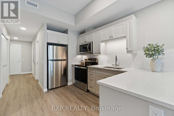 Living room - 409 - 31 Eric Devlin Lane Road, Perth, ON K7H1K9 Photo 4