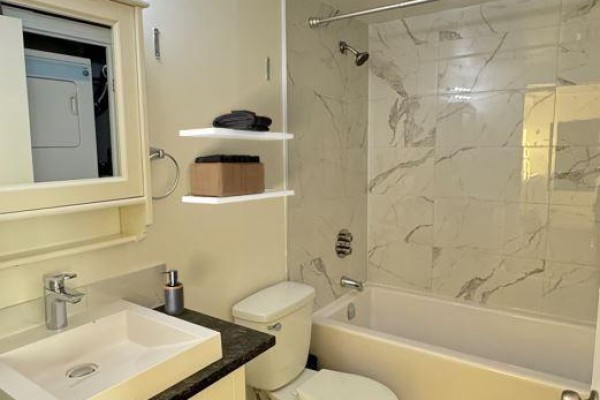 Bathroom - 409 - 35 Holland Avenue, Ottawa, ON K1Y4S2 Photo 5