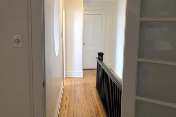 Foyer - 409 - 409b Preston Street, Ottawa, ON K1S4N1 Photo 5